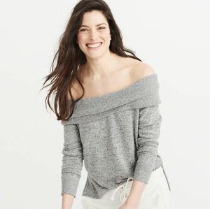 Abercrombie & Fitch Grey  Sweater M Sexy. NEW